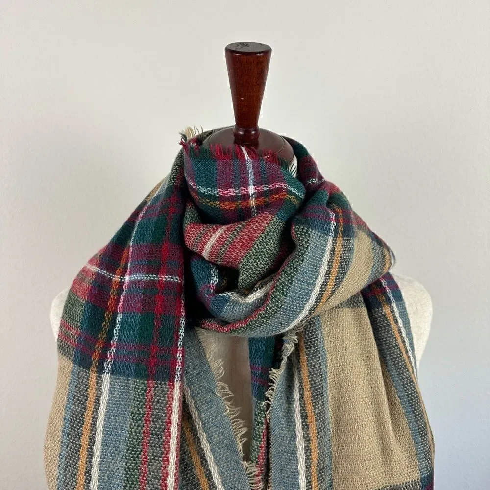 EUC Look Women’s Scarf